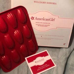 Williams-Sonoma tea ☕️ party pastry tray.